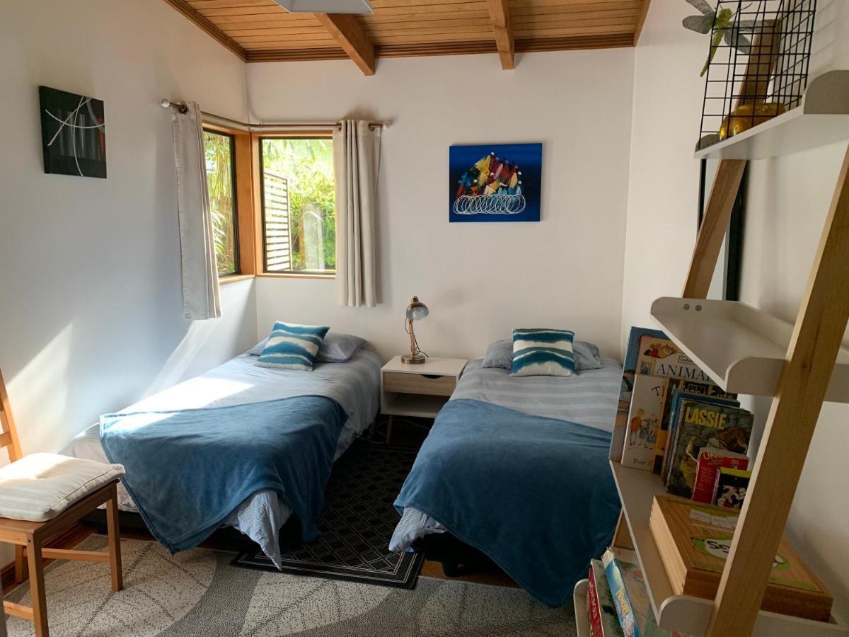 Treetop Hideaway - Holiday home Taupo