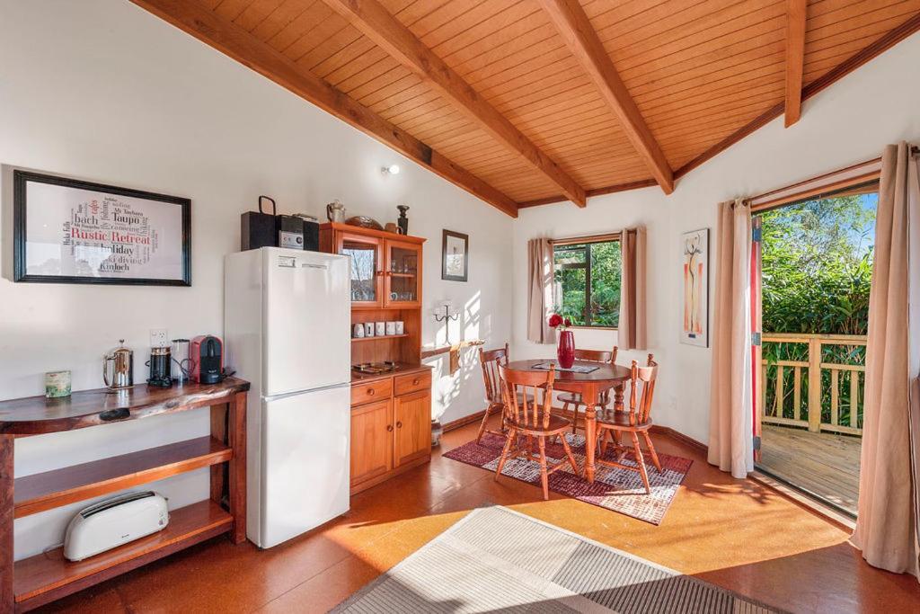 Holiday home Treetop Hideaway - Taupo